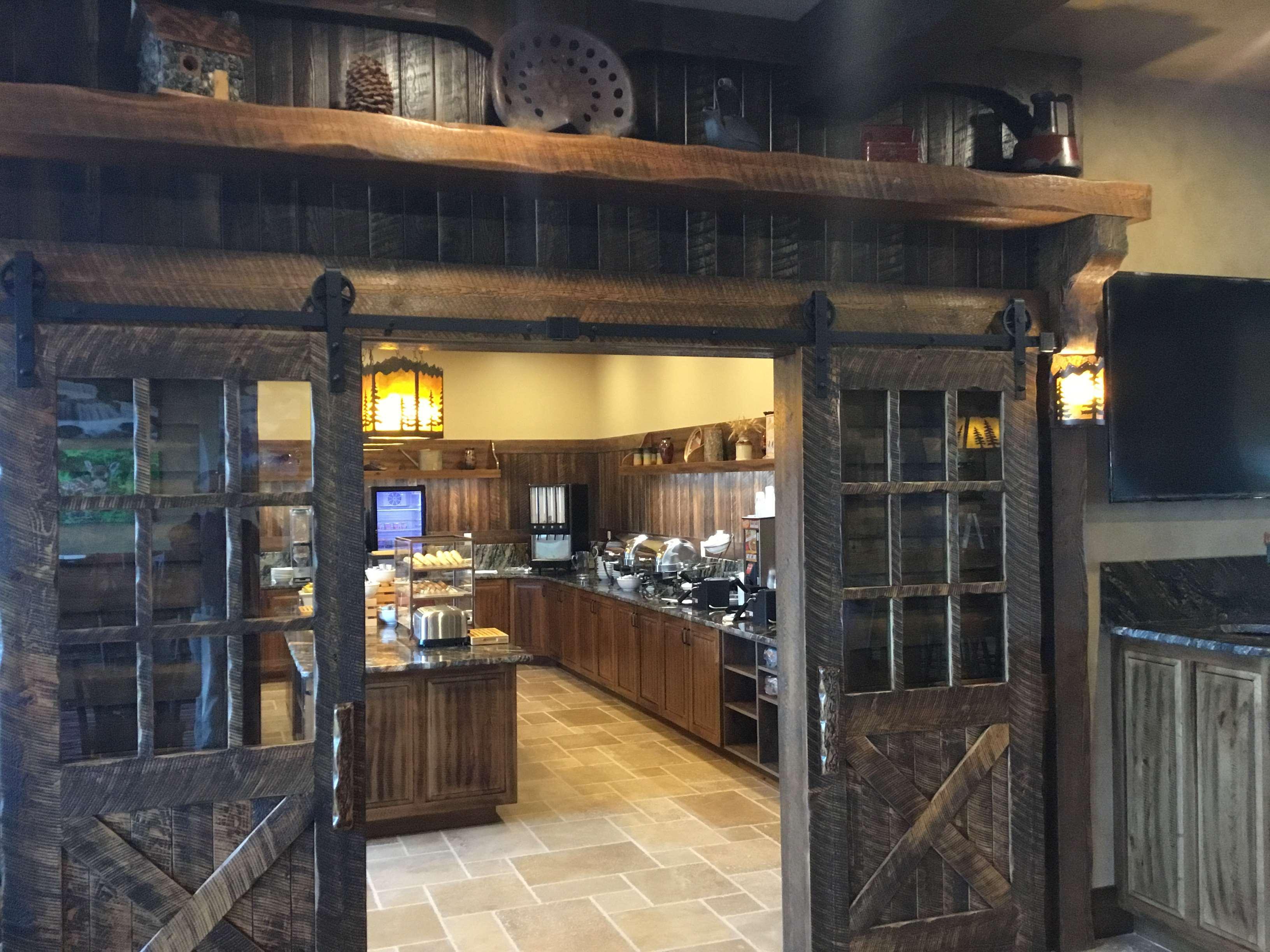 Glacier International Lodge 칼리스펠 외부 사진