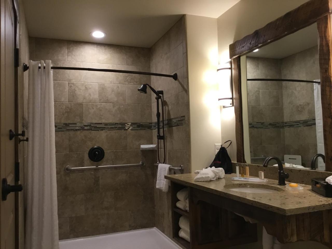 Glacier International Lodge 칼리스펠 외부 사진
